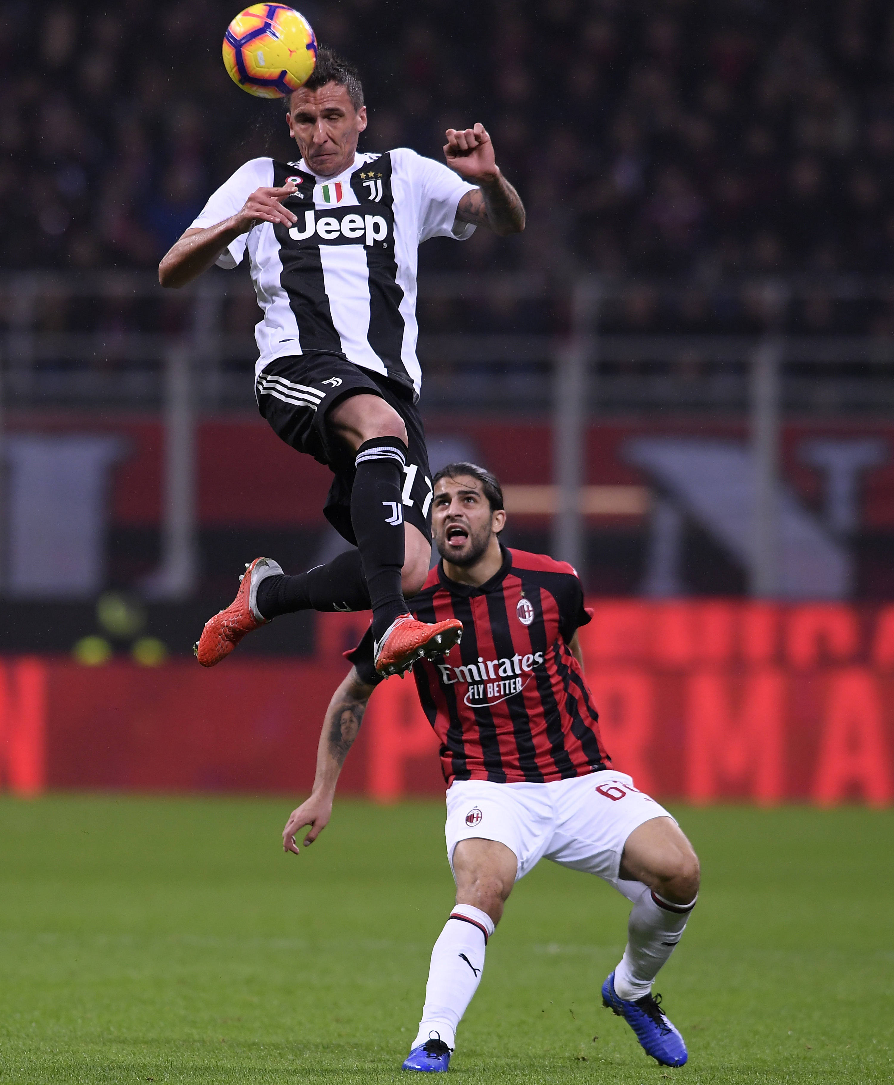 关于巴塞罗那展开与尤文图斯的激烈角逐的信息 关于巴塞罗那展开与尤文图斯的激烈角逐的信息