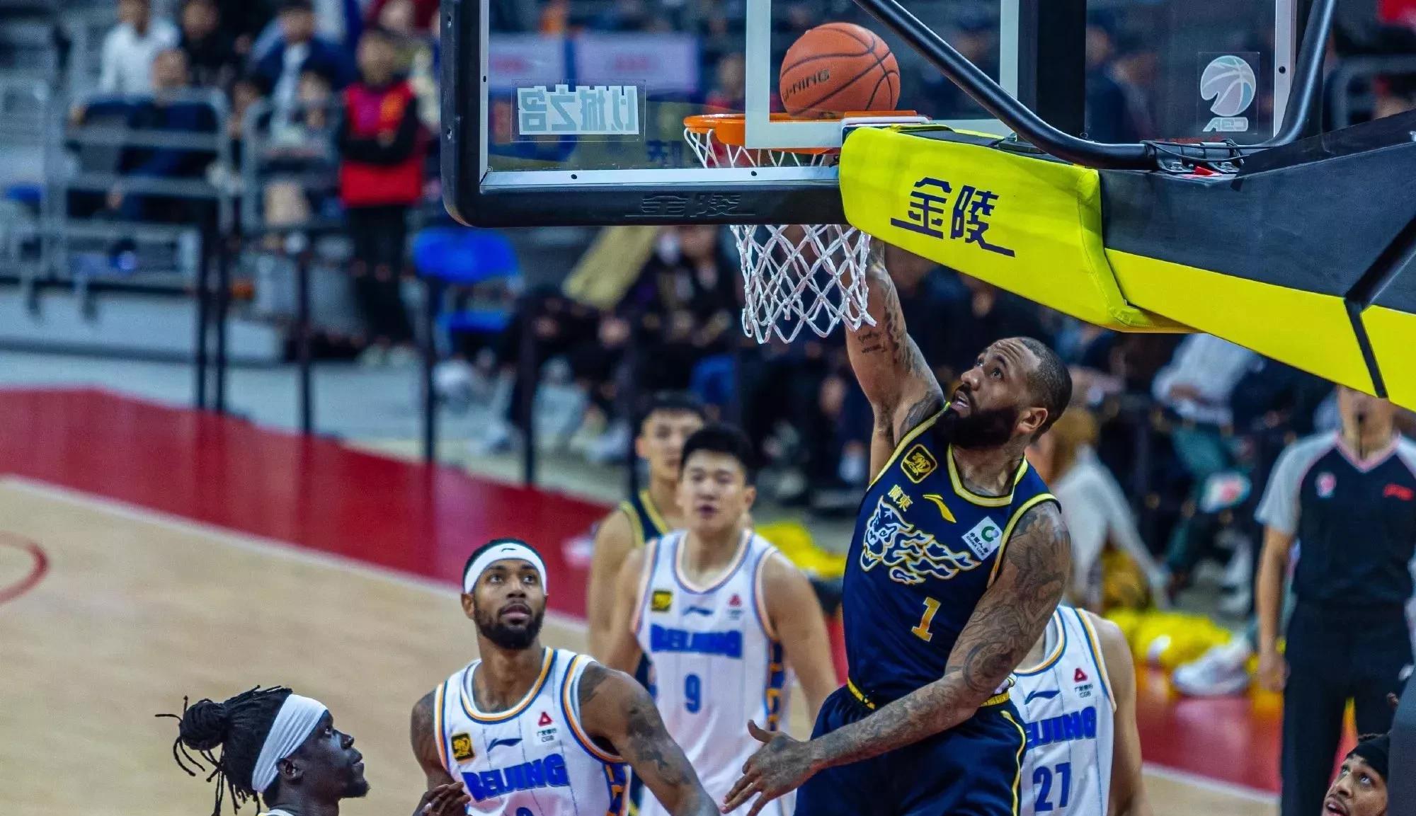 9you娱乐-广厦队客场连胜,内外组合震撼全场