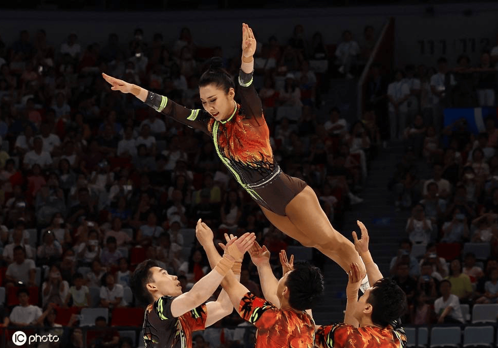 九游体育官方入口-体操世界冠军重回赛场，表现超乎预期