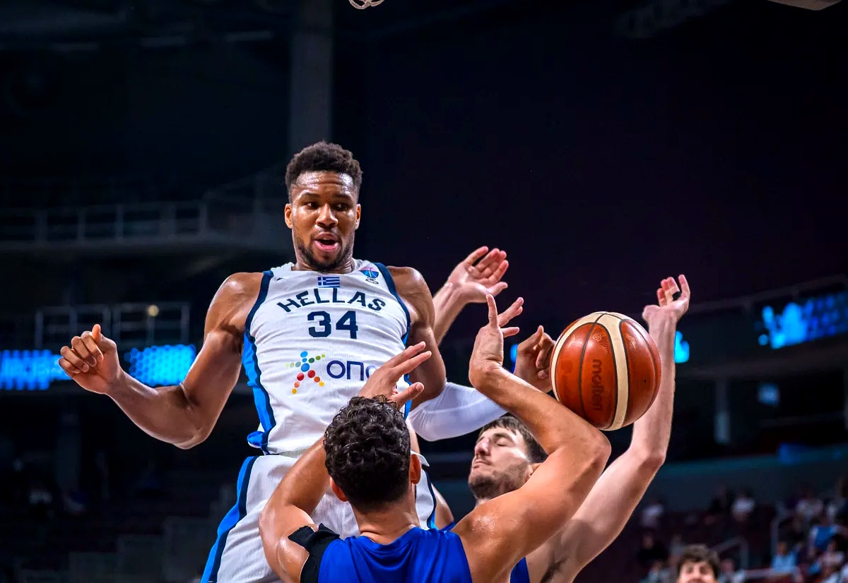 希腊战胜芬兰，实力碾压的希腊队