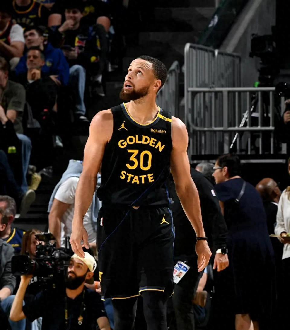 九游娱乐网站-马刺遭遇三连败，季后赛形势堪忧！的简单介绍