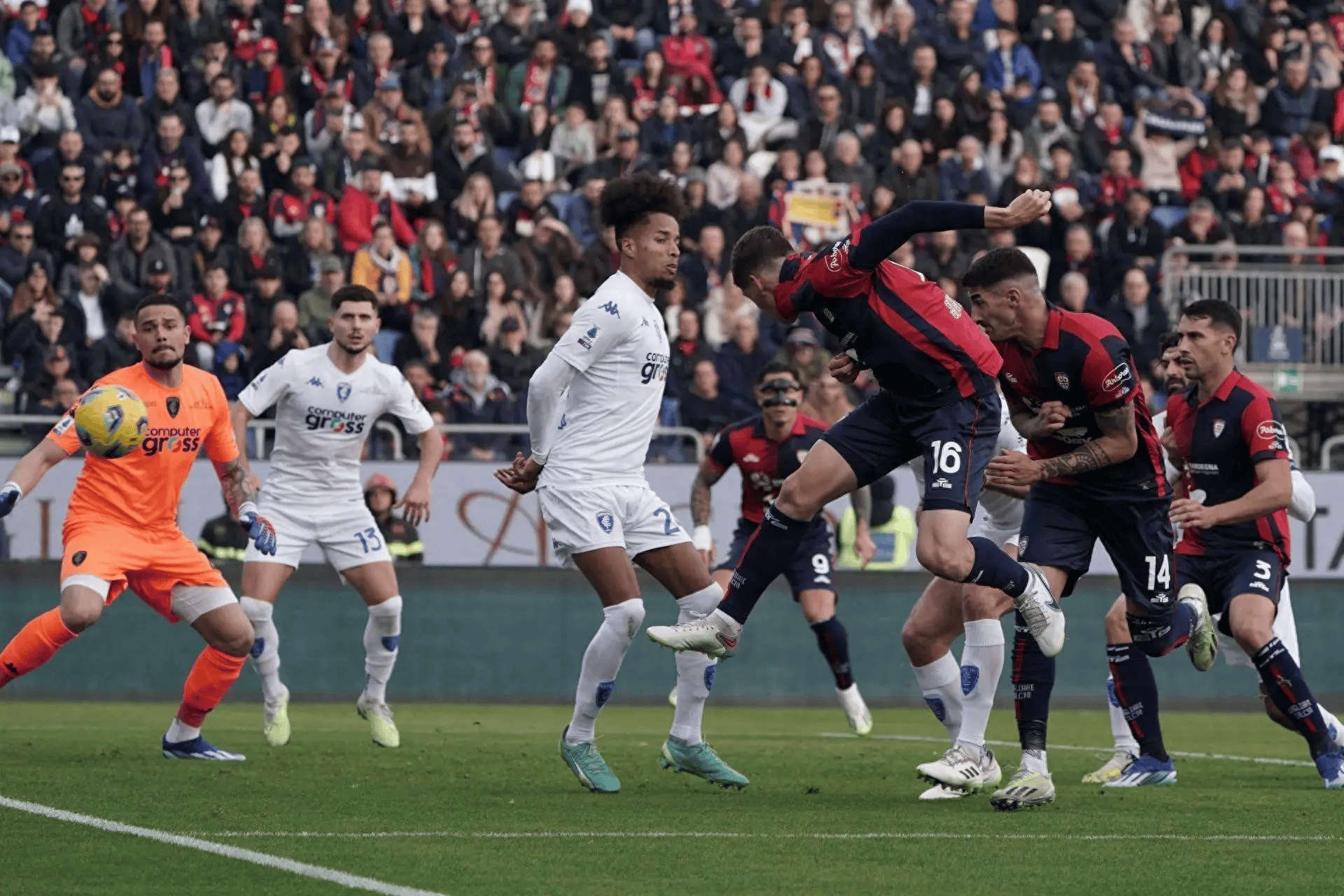 九游体育平台-意大利门将爆发苦涩告别比赛场地