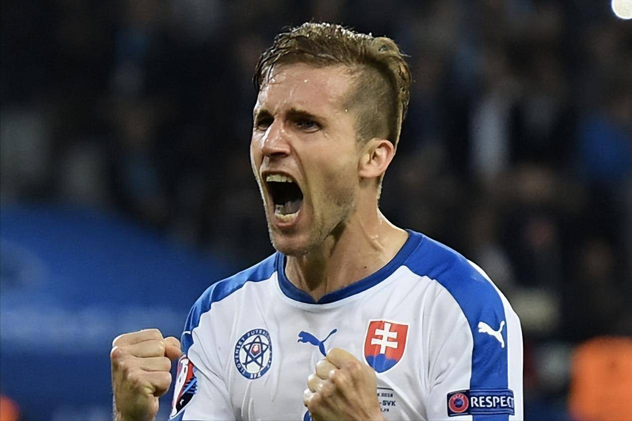 关于斯洛伐克队顽强抗衡，晋级欧锦赛四强的信息