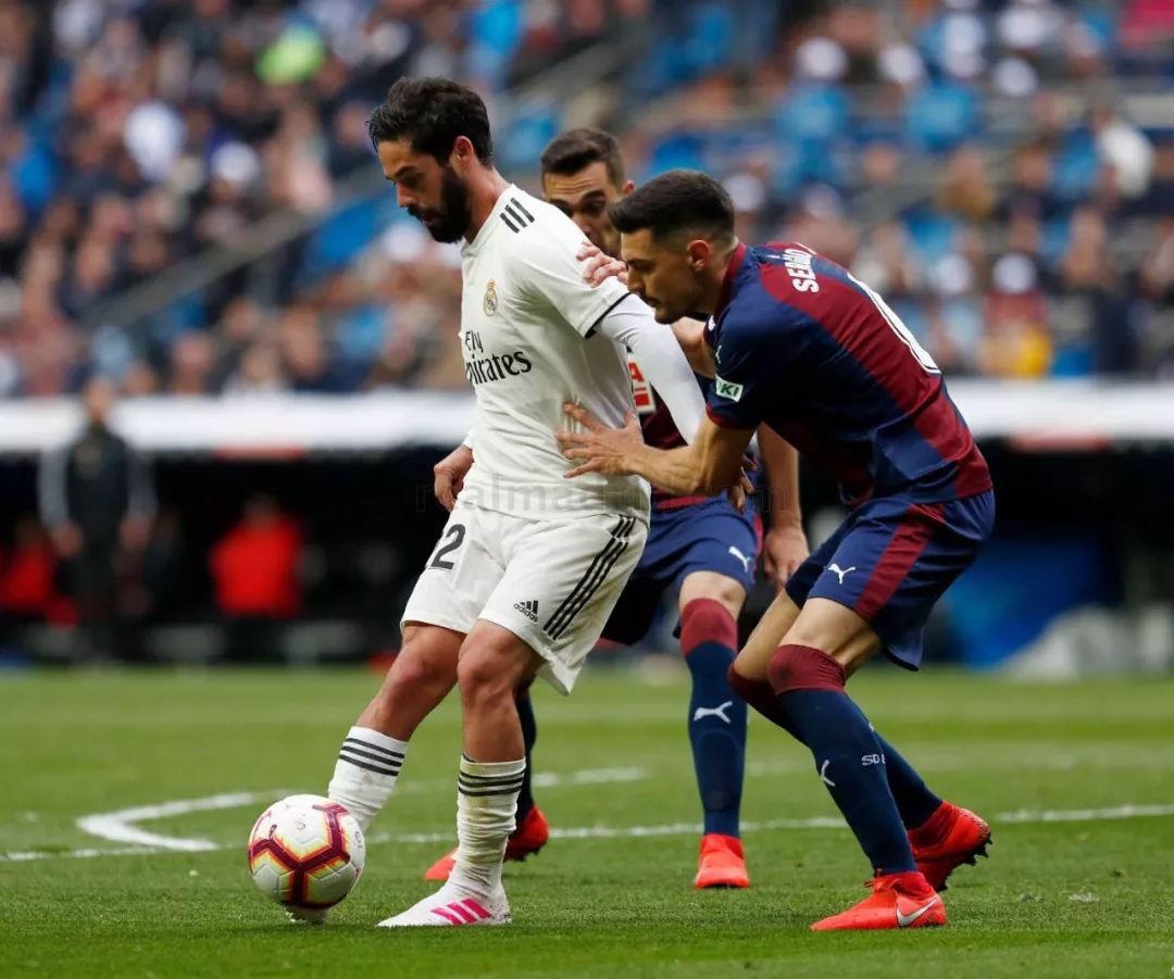 关于埃瓦尔主场被逼平,球队积分稳定的信息 关于埃瓦尔主场被逼平,球队积分稳定的信息