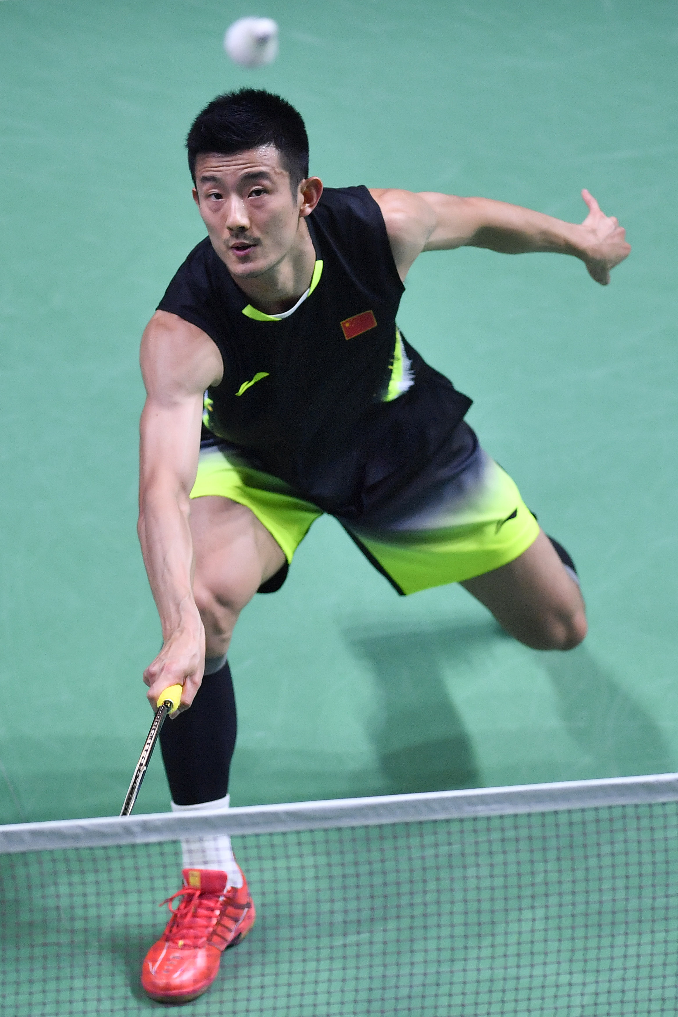 九游娱乐app下载-马来西亚羽毛球队完胜日本羽毛球队，谌龙高光表现的简单介绍