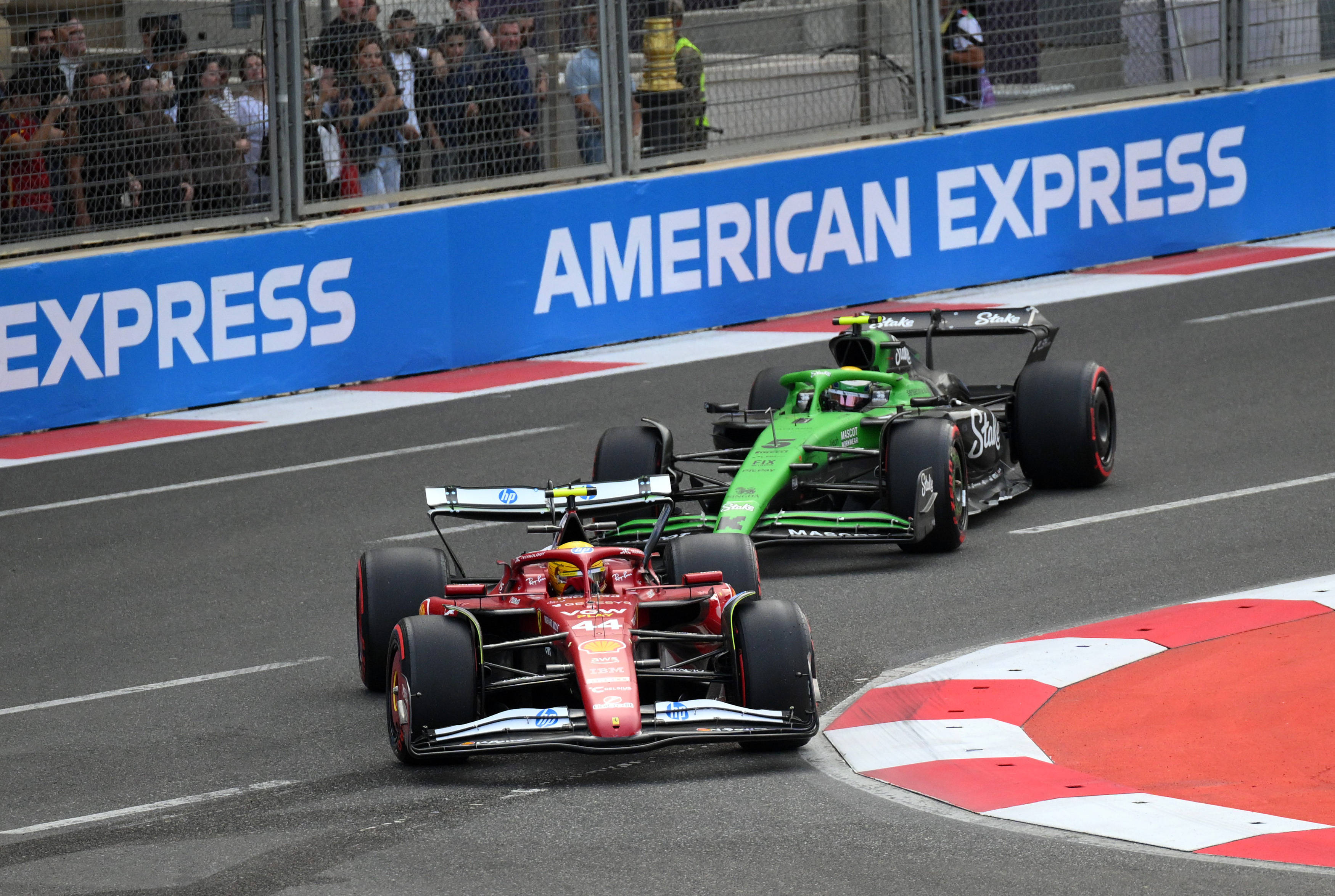 雷诺车队翻盘迈凯伦,汉密尔顿统治全场的简单介绍 雷诺车队翻盘迈凯伦,汉密尔顿统治全场的简单介绍