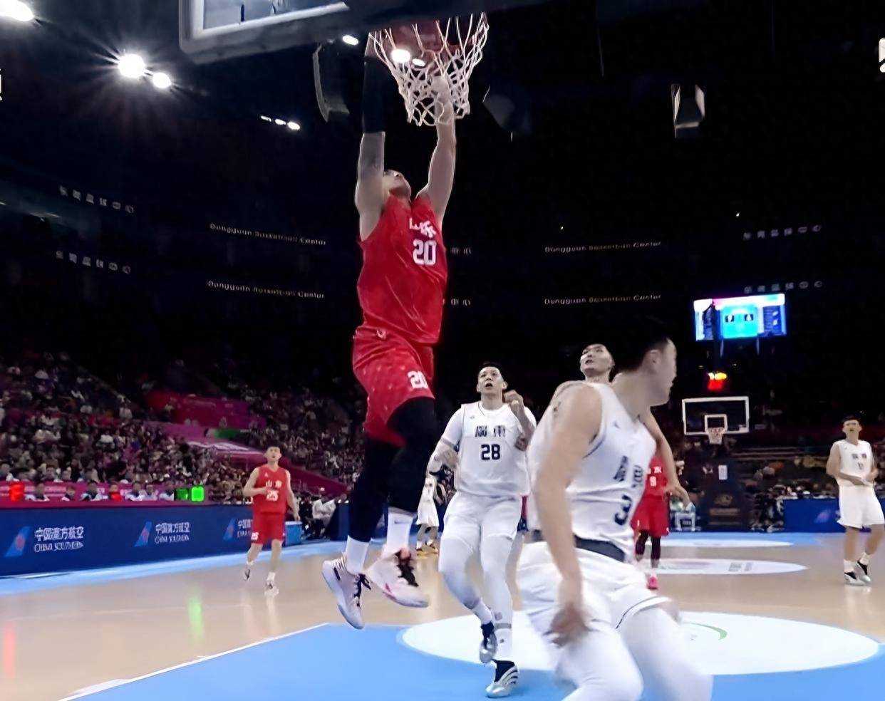 九游娱乐官方-包含青岛队鏖战吉林队,陶汉林点燃赛场的词条