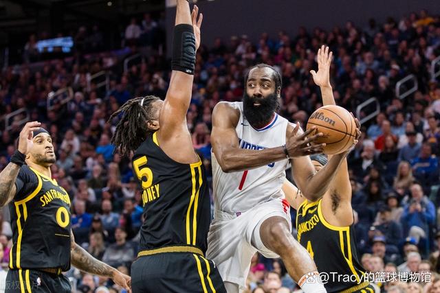 九游娱乐官方-火箭完胜骑士，哈登关键制胜