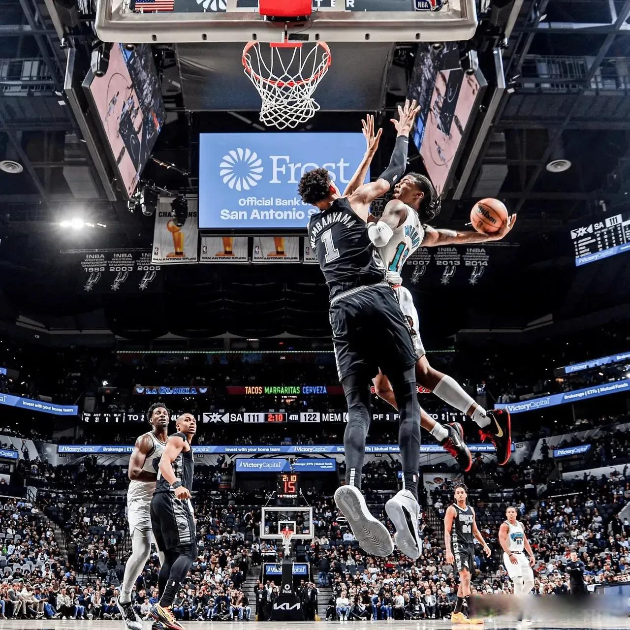 包含火箭绝杀太阳,麦科勒姆高光表现的词条 包含火箭绝杀太阳,麦科勒姆高光表现的词条