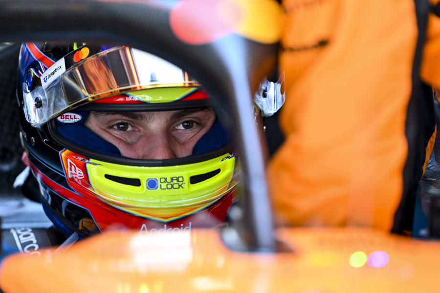 包含法拉利翻盘红牛车队，皮亚斯特里状态火热的词条