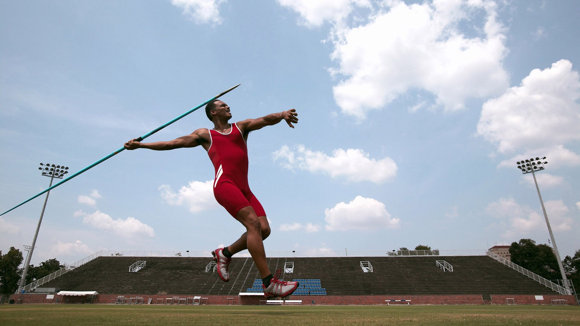 当热火遇上广厦，一场跨越次元的篮球对话