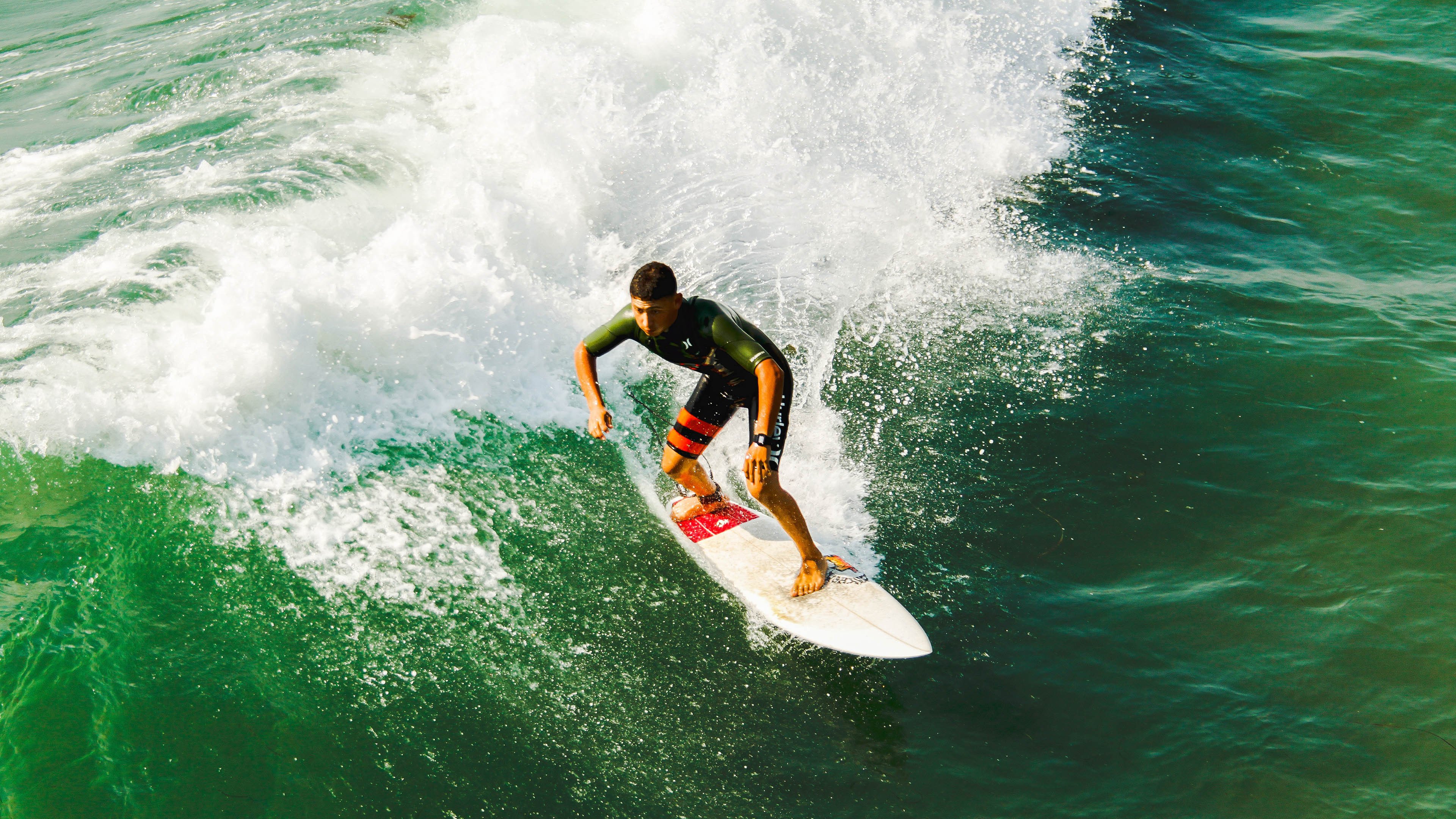 双线奇迹，萨内抢七封神与土耳其新军欧冠斩落红比锡的启示