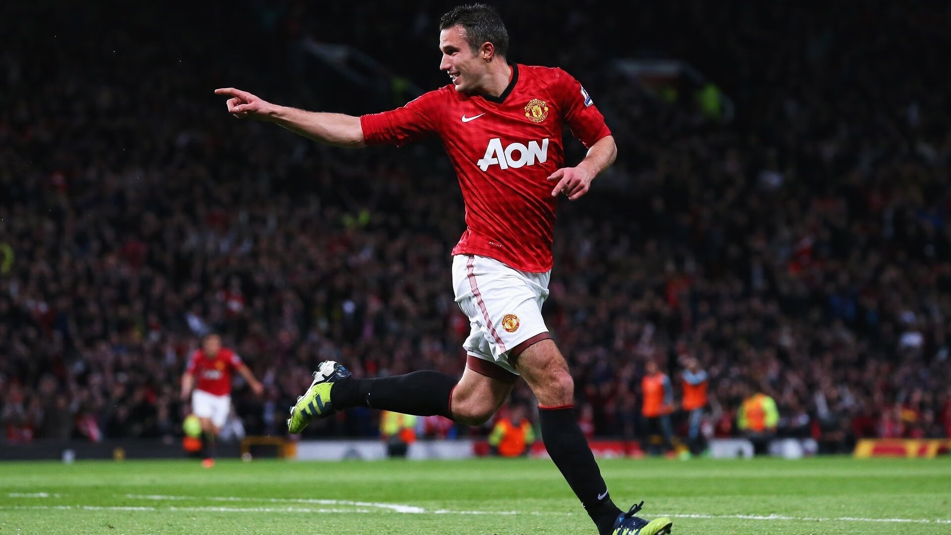 九游娱乐网站-莱万封神夜，抢七生死局中的冠军级表演